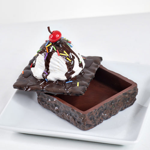 Brownie a la mode trinket stash box open - Happy Box Designs